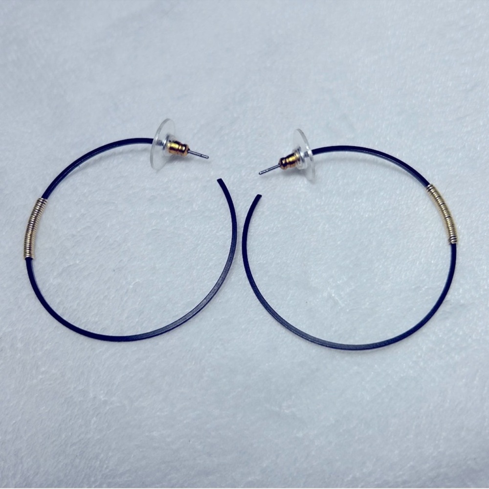 Black Hoop Earrings w/ Gold Sz M